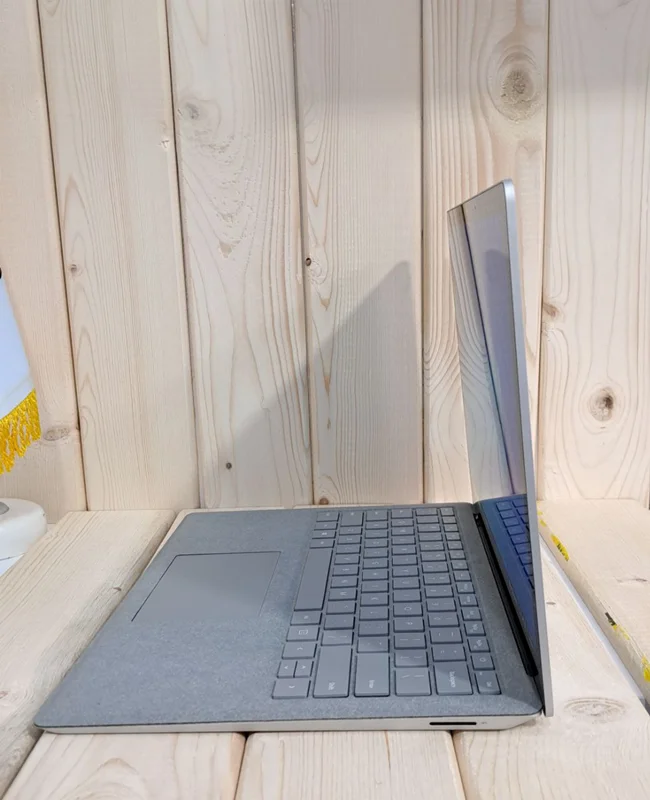 لپ تاپ 2 مایکروسافت  Surface Laptop 2 استوک درحد نو